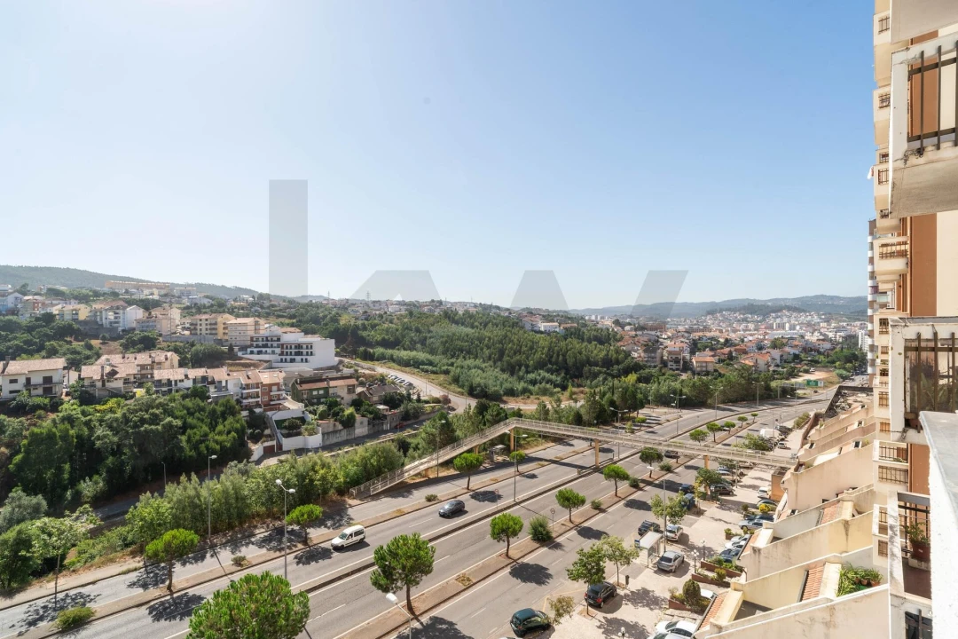 Apartamento T4 para Venda em Santo Antonio dos Olivais Foto 37