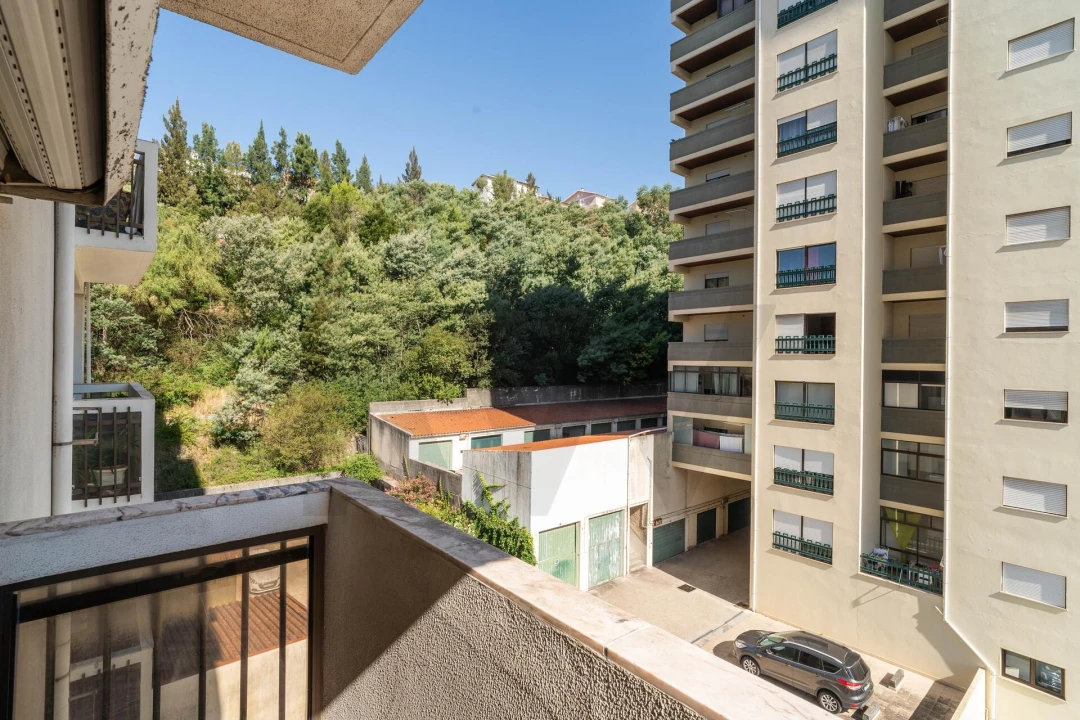 Apartamento T4 para Venda em Santo Antonio dos Olivais Foto 36