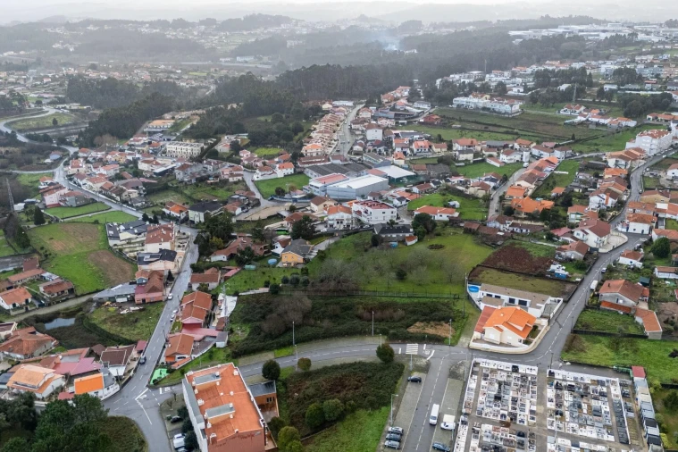 Terreno para Venda em Argoncilhe Foto 3