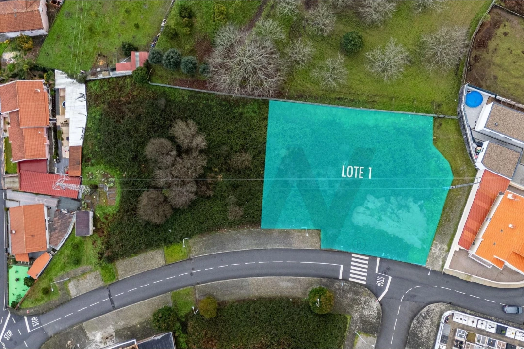 Terreno para Venda em Argoncilhe Foto 2