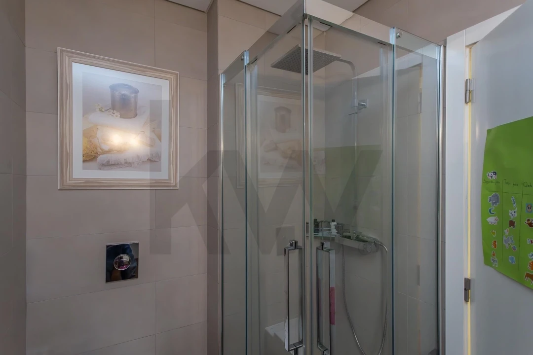 Apartamento T3 para Arrendamento em Areeiro Foto 22