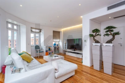 Apartamento T3 para Arrendamento em Areeiro