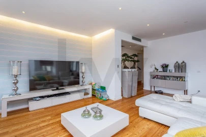 Apartamento T3 para Arrendamento em Areeiro