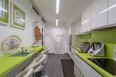 Apartamento T3 para Arrendamento em Areeiro