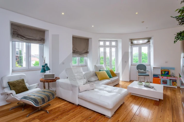 Apartamento T3 para Arrendamento em Areeiro Foto 7