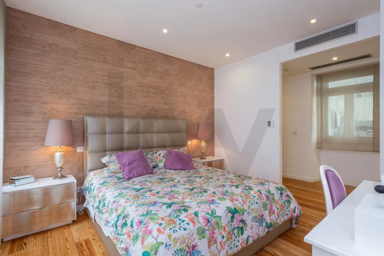 Apartamento T3 para Arrendamento em Areeiro Foto 28