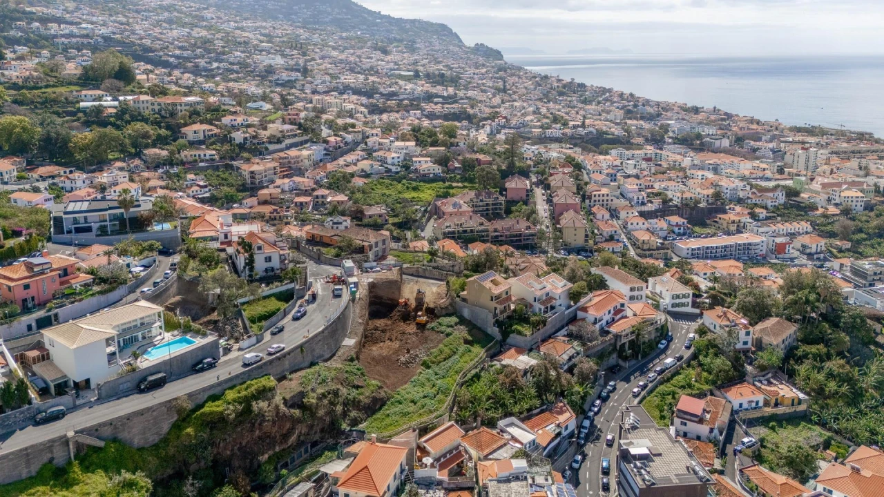 Apartamento T1 para Venda em Funchal (Santa Luzia) Foto 17