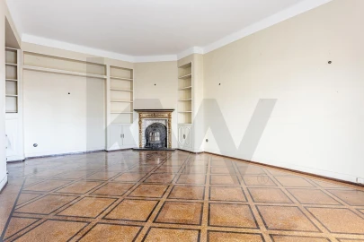 Apartamento T4 para Arrendamento em Arroios