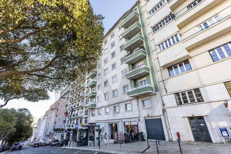 Apartamento T4 para Arrendamento em Arroios Foto 34