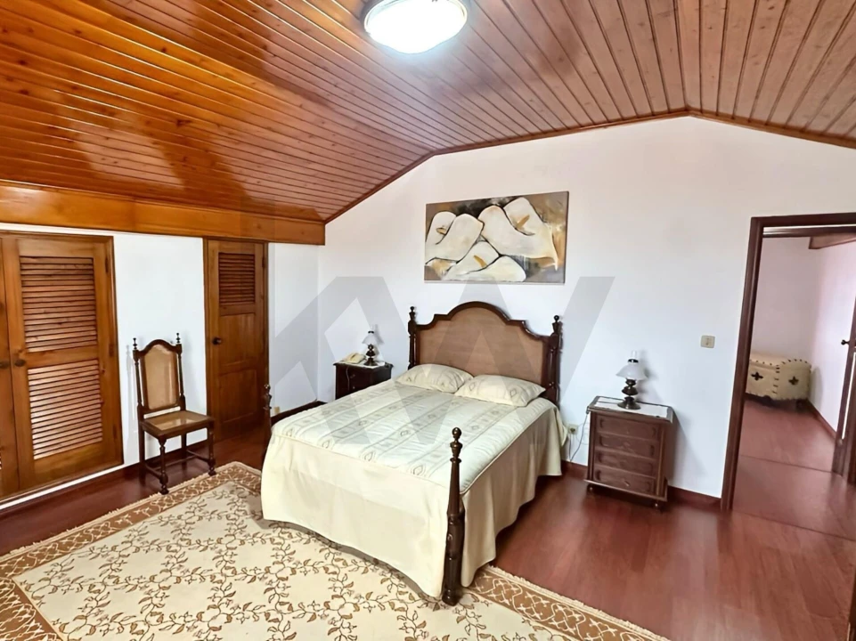 Moradia T4 para Venda em Vila do Porto Foto 10