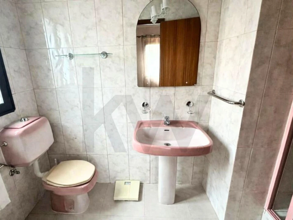 Moradia T4 para Venda em Vila do Porto Foto 19