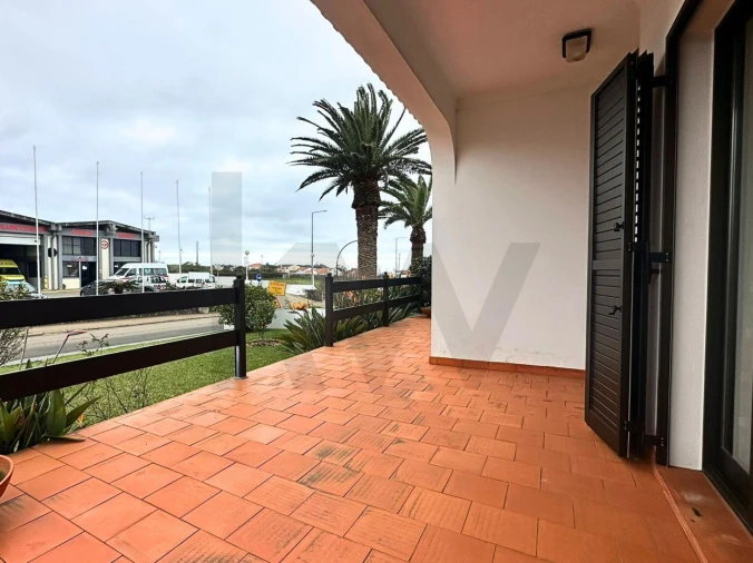 Moradia T4 para Venda em Vila do Porto Foto 2