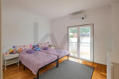 Moradia T4 para Venda em Corroios