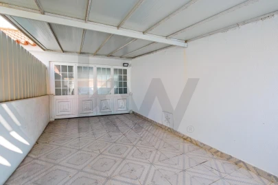 Moradia T4 para Venda em Corroios