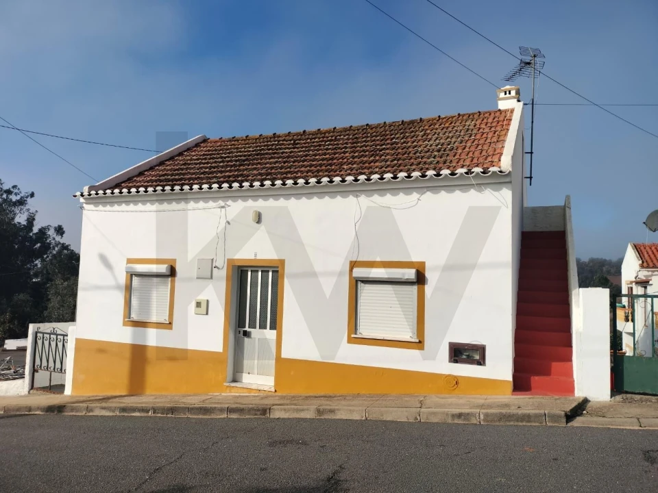 Moradia T2 para Venda em São Salvador e Santa Maria Foto 1