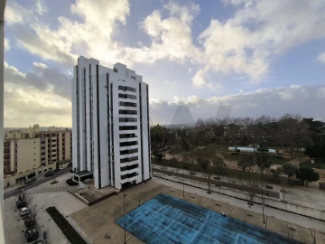 Apartamento T2 para Arrendamento em Santa Clara