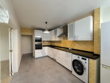 Apartamento T2 para Arrendamento em Santa Clara