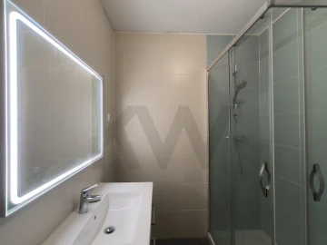 Apartamento T2 para Arrendamento em Santa Clara