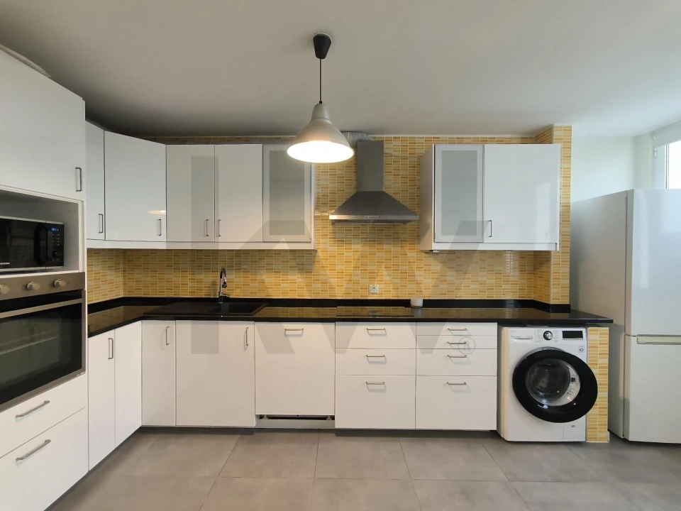 Apartamento T2 para Arrendamento em Santa Clara Foto 9