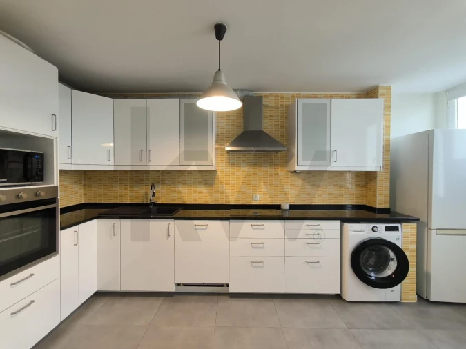 Apartamento T2 para Arrendamento em Santa Clara Foto 9
