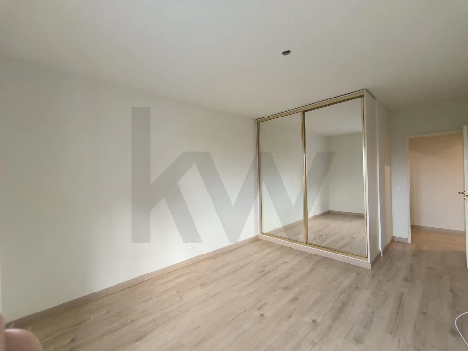 Apartamento T2 para Arrendamento em Santa Clara Foto 16