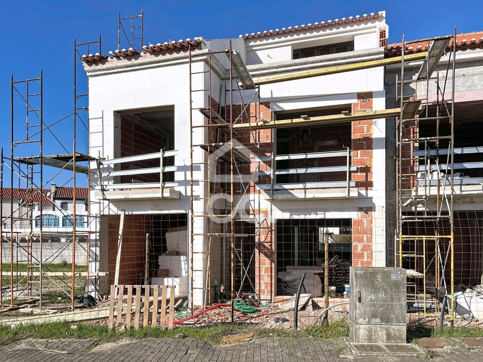 Moradia T4 para Venda em Atouguia da Baleia Foto 35