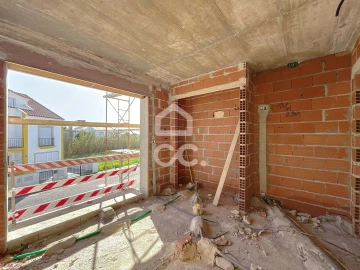 Moradia T4 para Venda em Atouguia da Baleia