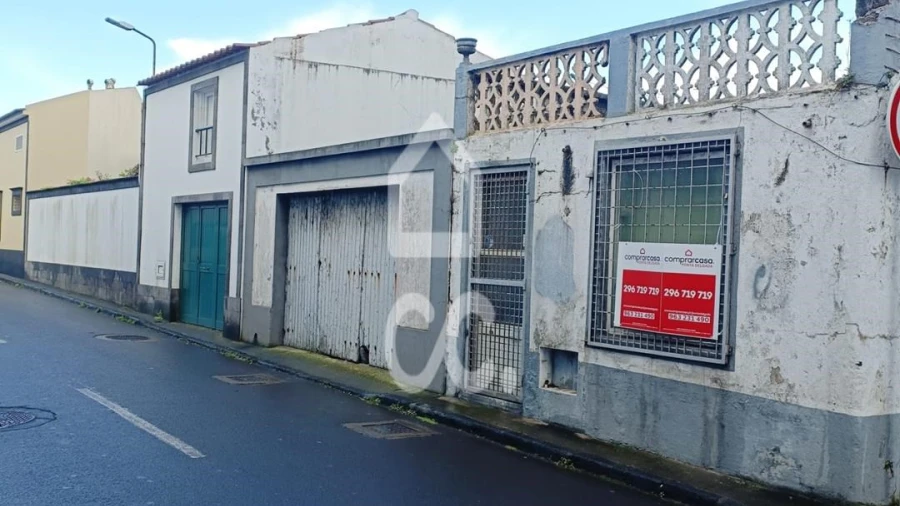 Moradia T1 para Venda em Rabo de Peixe