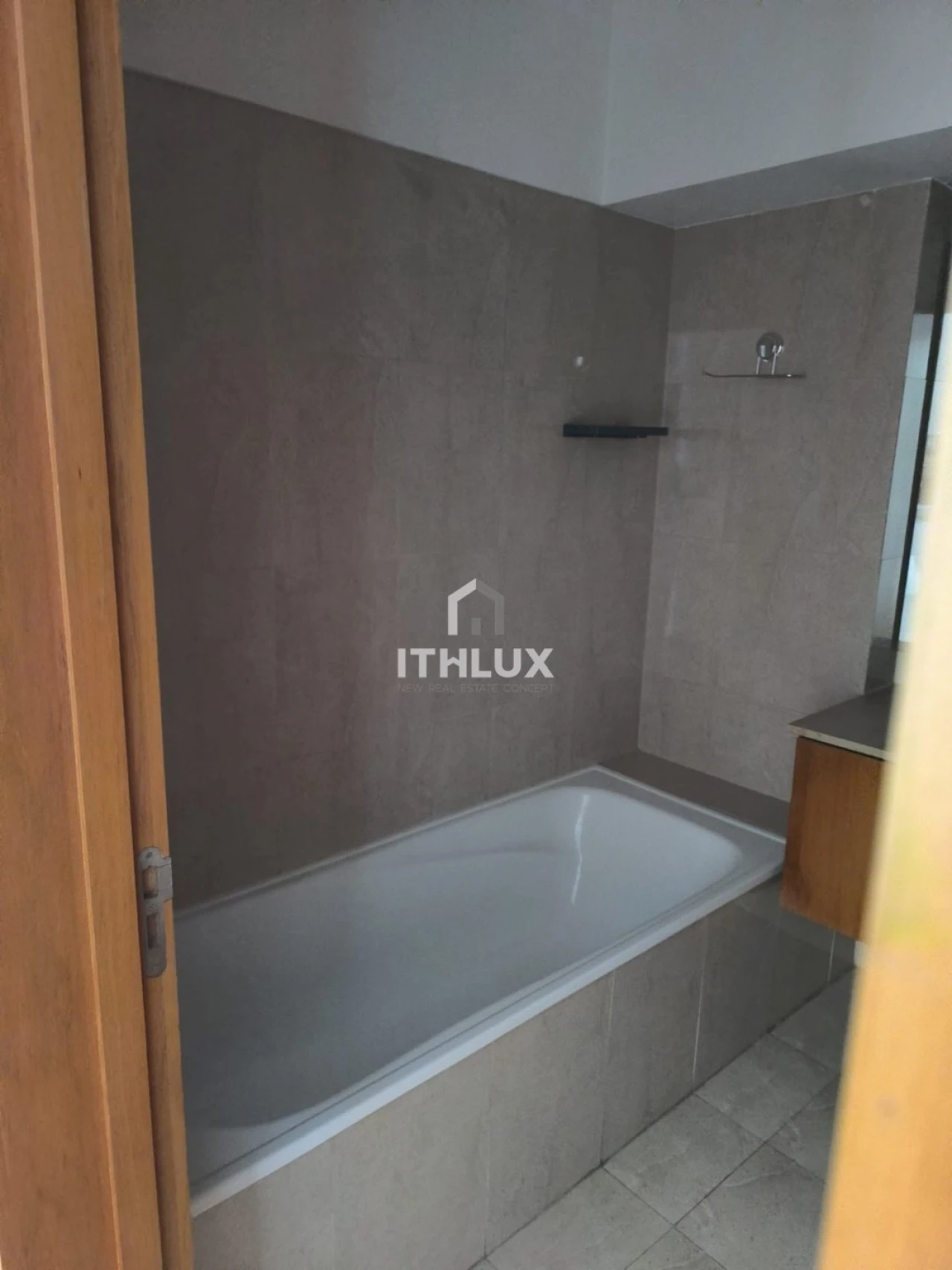 Apartamento T2 para Venda em Creixomil Foto 7