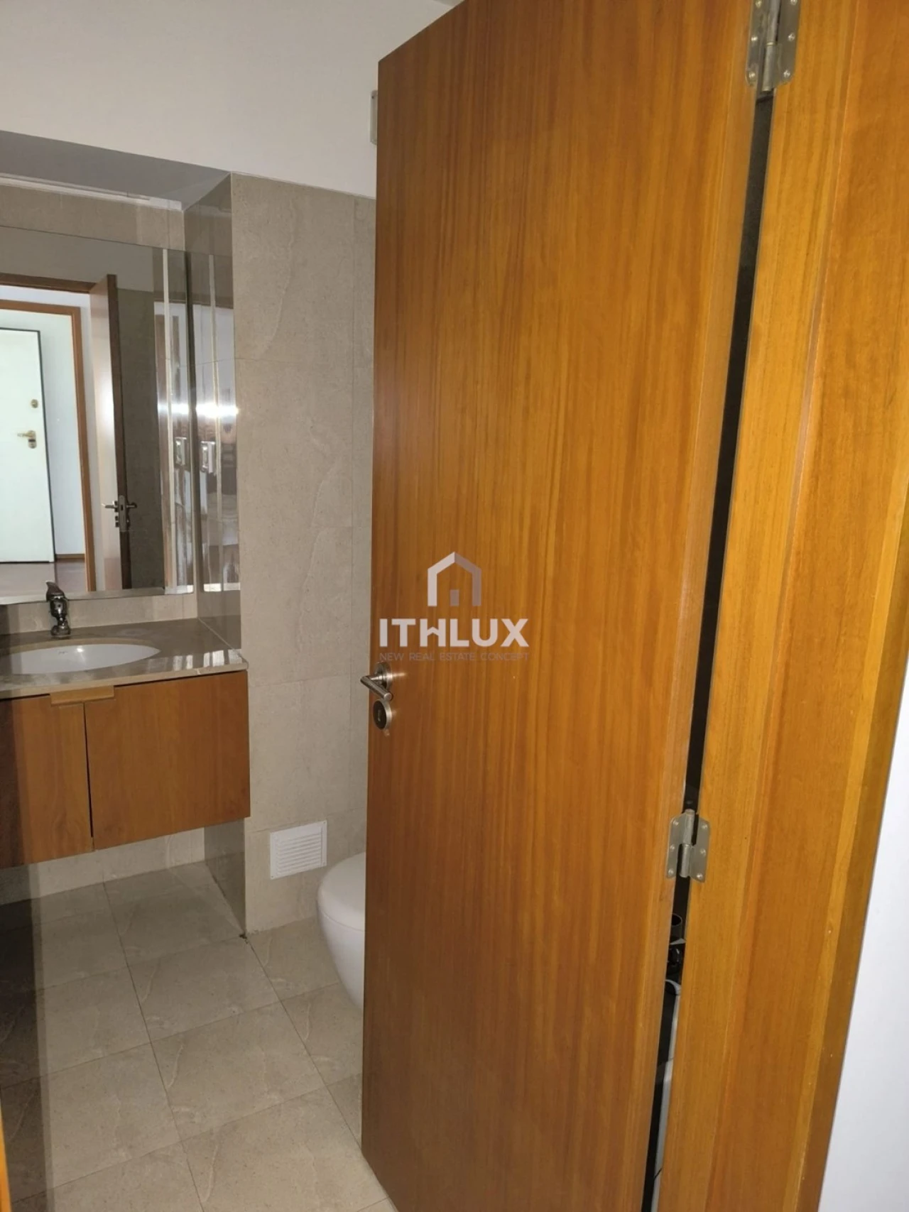 Apartamento T2 para Venda em Creixomil Foto 8