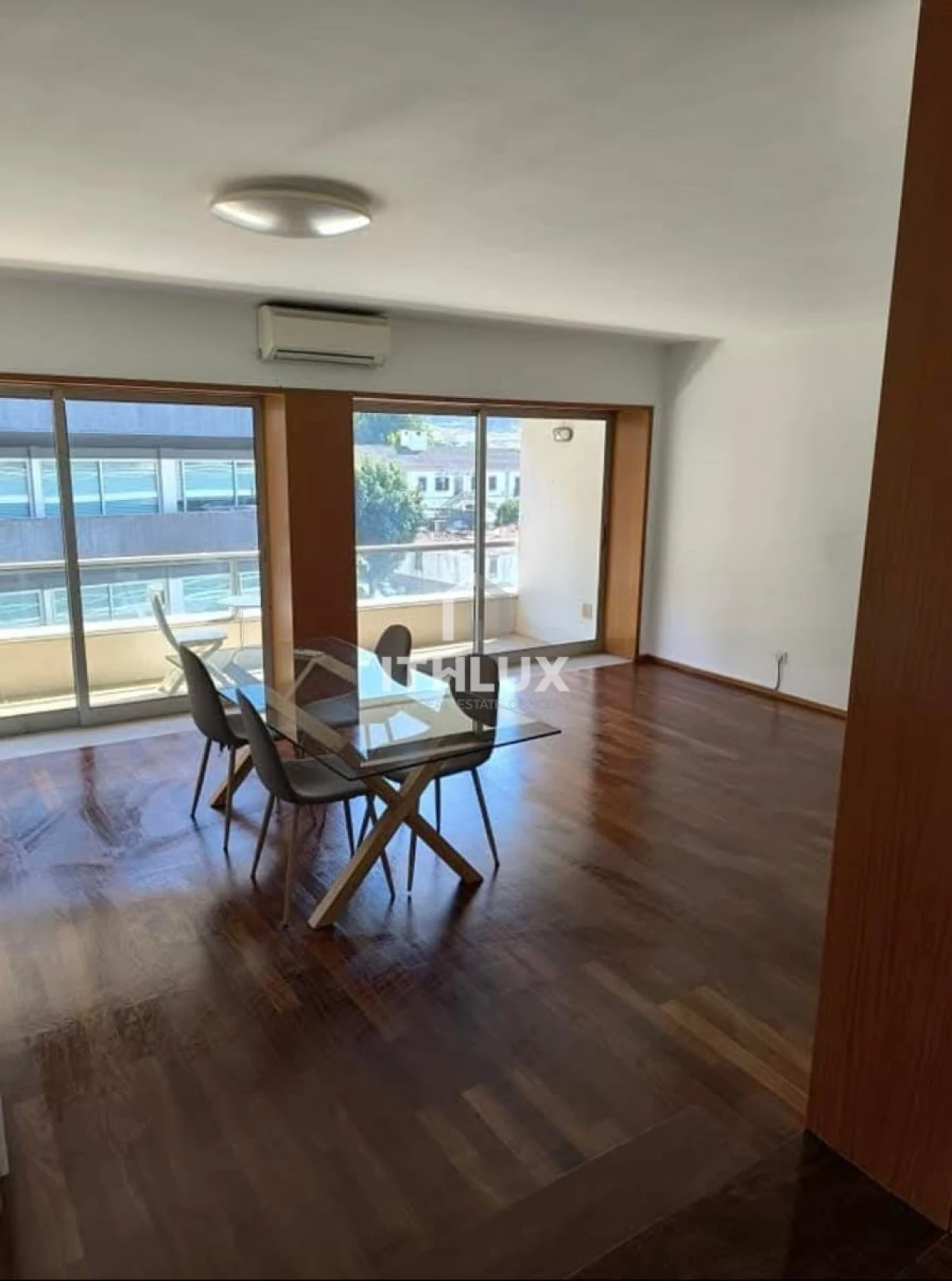 Apartamento T2 para Venda em Creixomil Foto 1