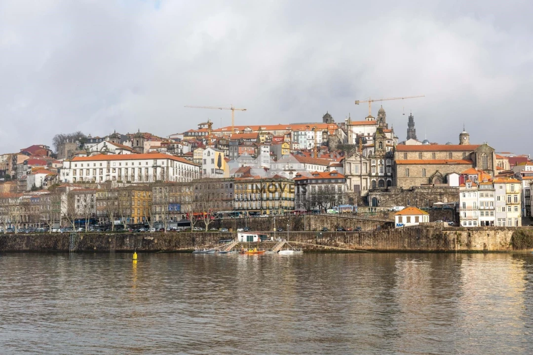 Apartamento T4 para Venda em Santa Marinha Foto 47