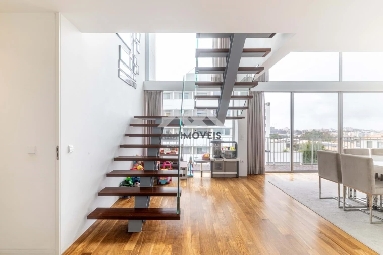 Apartamento T4 para Venda em Santa Marinha Foto 16