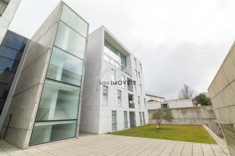 Apartamento T4 para Venda em Santa Marinha Foto 14