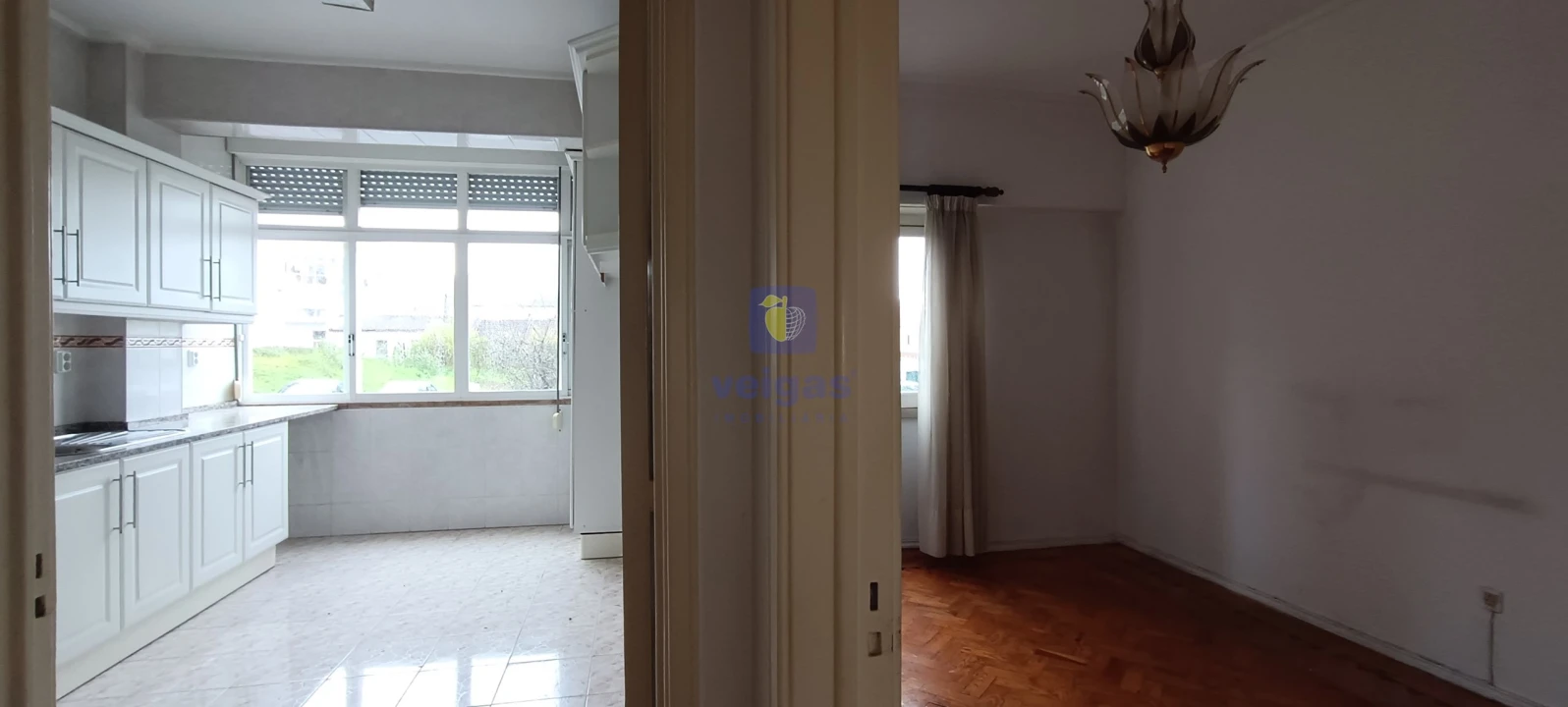 Apartamento T2 para Venda em Águas Livres Foto 2