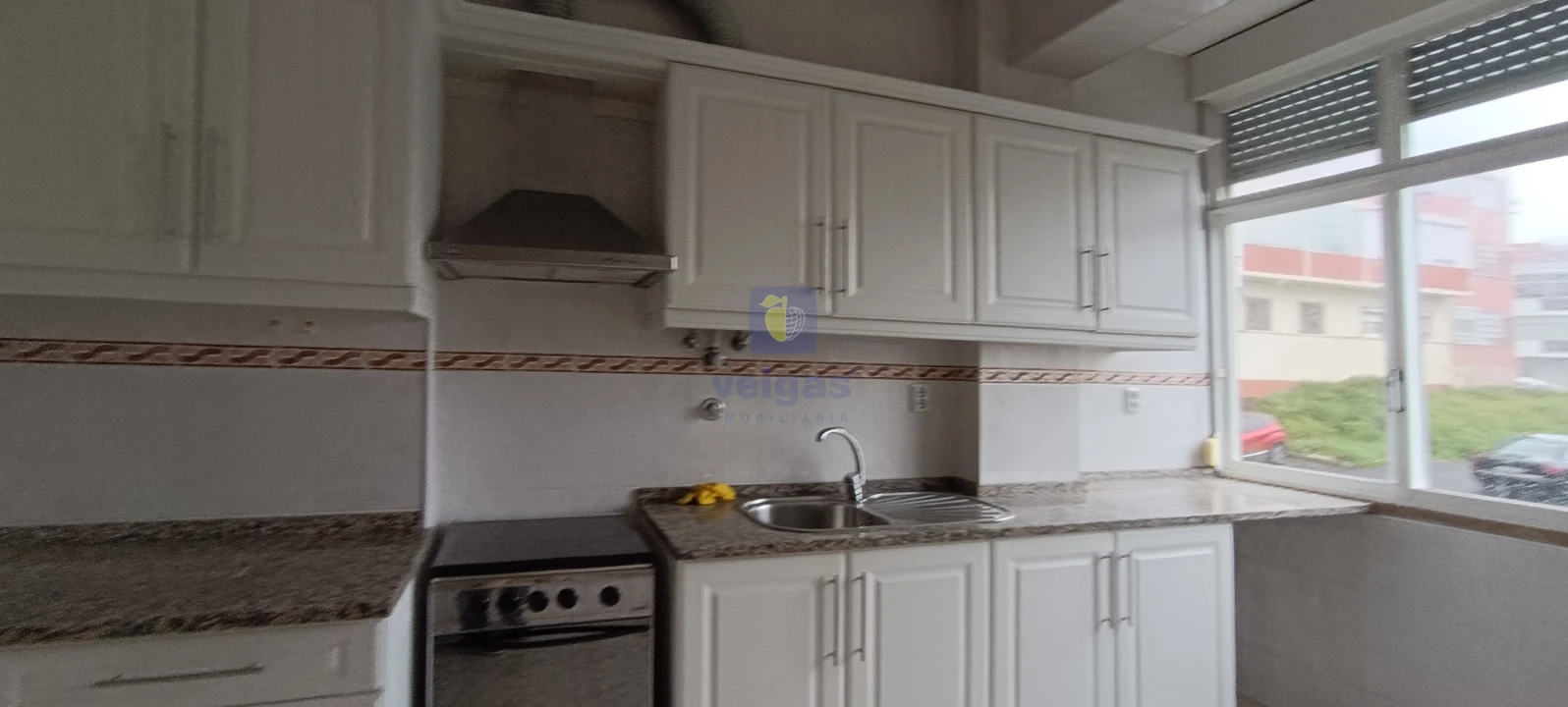 Apartamento T2 para Venda em Águas Livres Foto 1