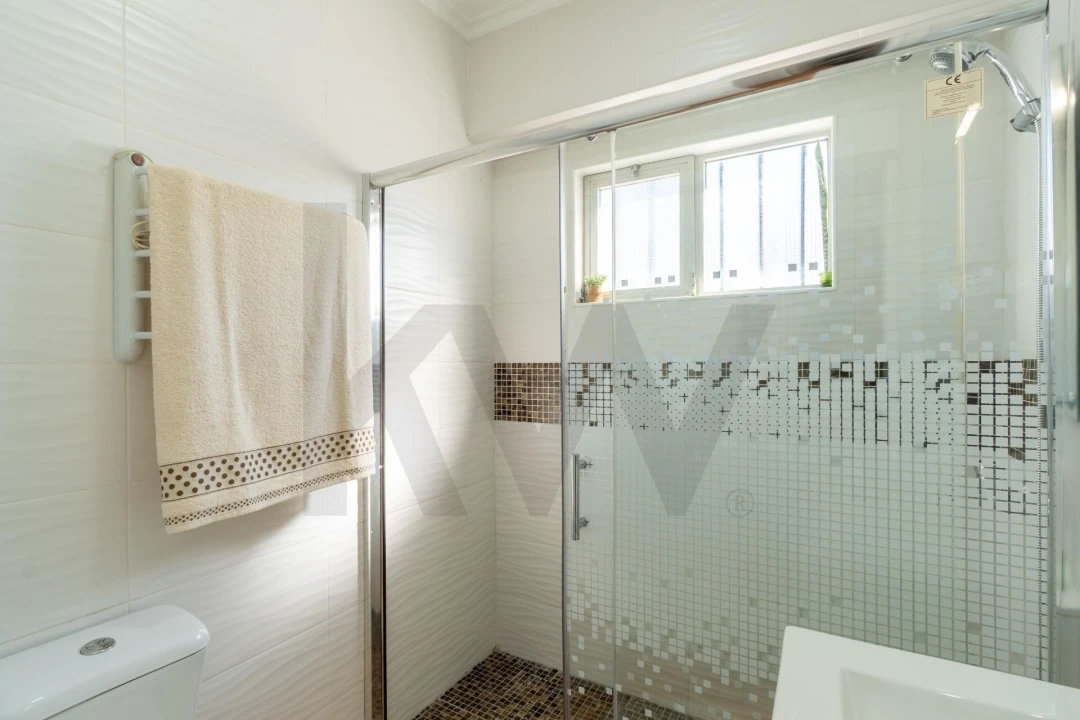 Moradia T2 para Venda em Quelfes Foto 67