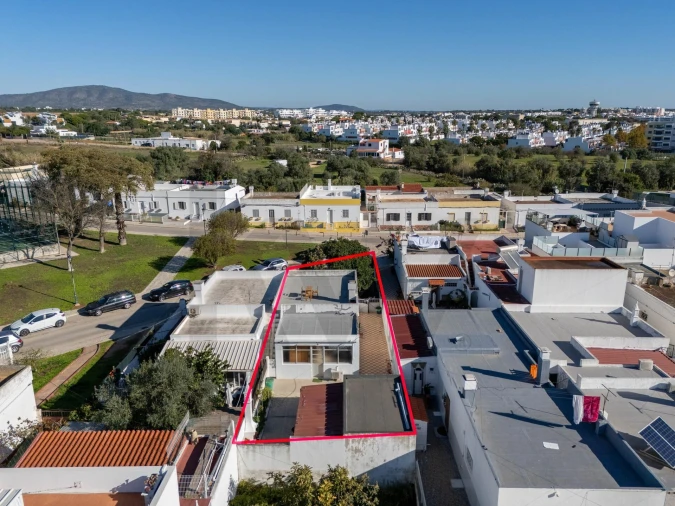 Moradia T2 para Venda em Quelfes Foto 50