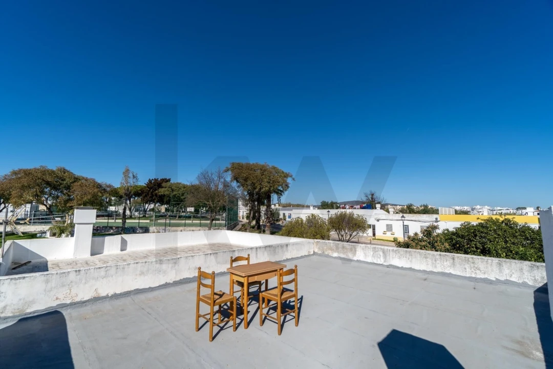 Moradia T2 para Venda em Quelfes Foto 84