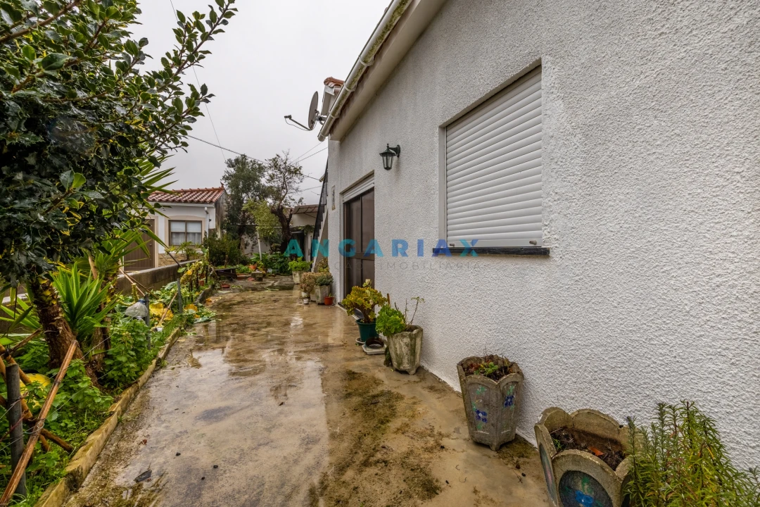 Moradia T2 para Venda em Batalha Foto 3