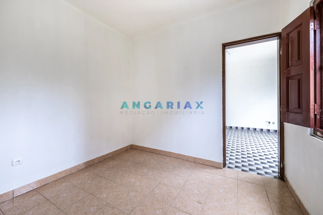 Moradia T2 para Venda em Batalha Foto 12