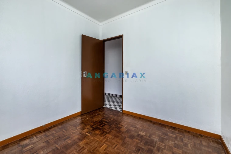 Moradia T2 para Venda em Batalha Foto 18