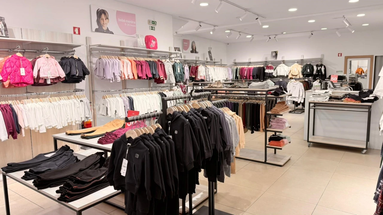 Loja para Trespasse em Mafamude e Vilar do Paraíso Foto 8