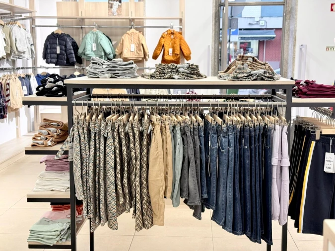 Loja para Trespasse em Mafamude e Vilar do Paraíso Foto 5