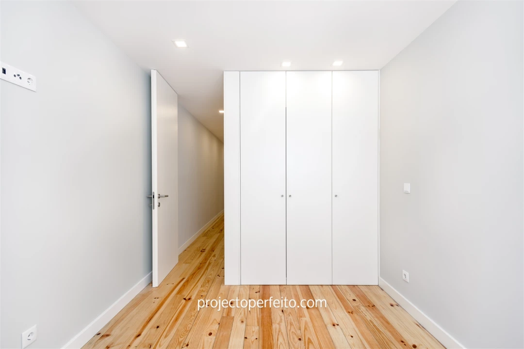 Apartamento T2 para Arrendamento em Espinho Foto 7