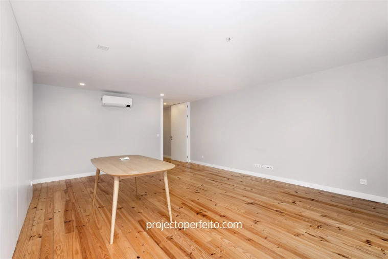 Apartamento T2 para Arrendamento em Espinho Foto 4