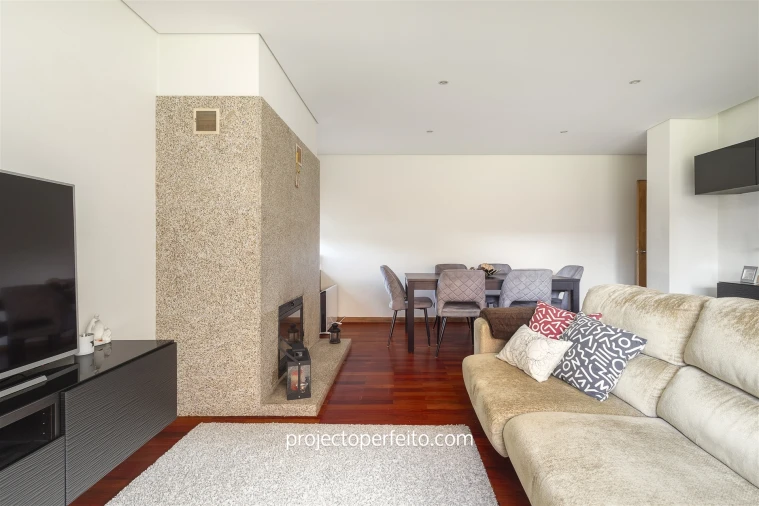 Apartamento T3 para Venda em Espinho Foto 5