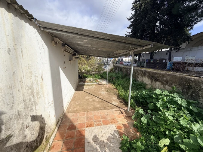 Moradia T1 para Venda em Quelfes Foto 12