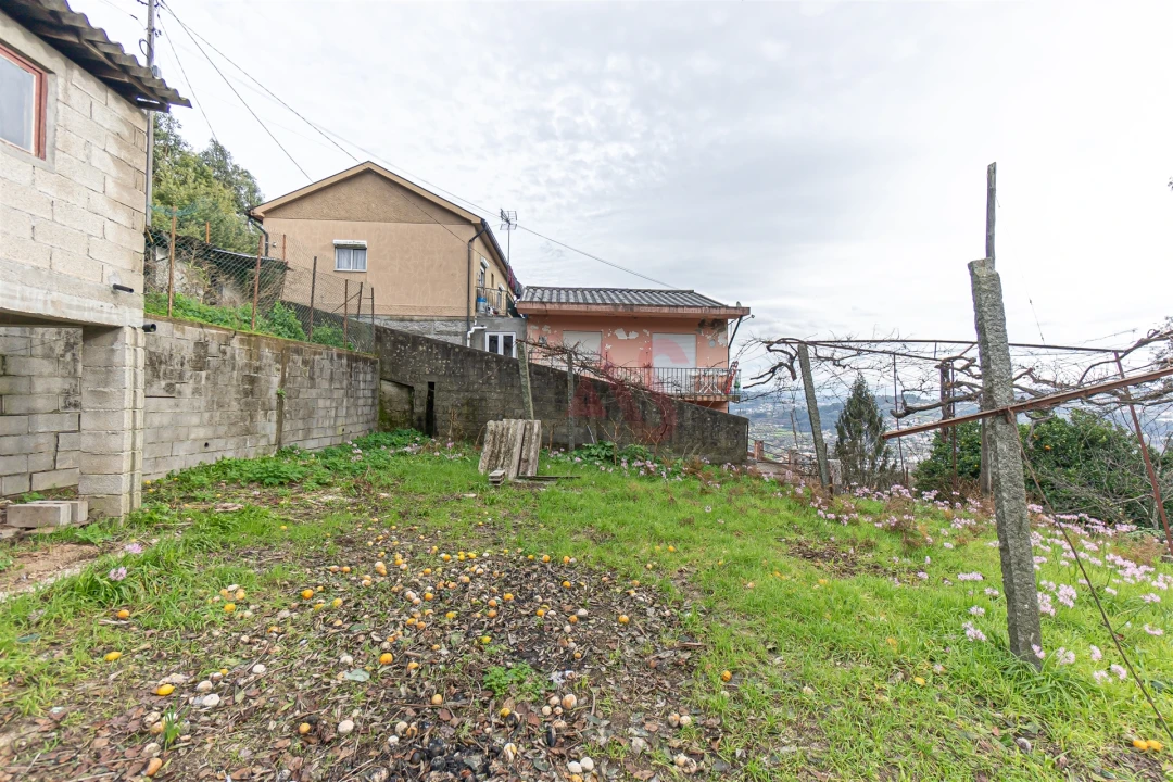 Moradia T2 para Venda em Tabuadelo e São Faustino Foto 3