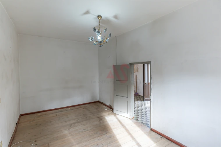 Moradia T2 para Venda em Tabuadelo e São Faustino Foto 9